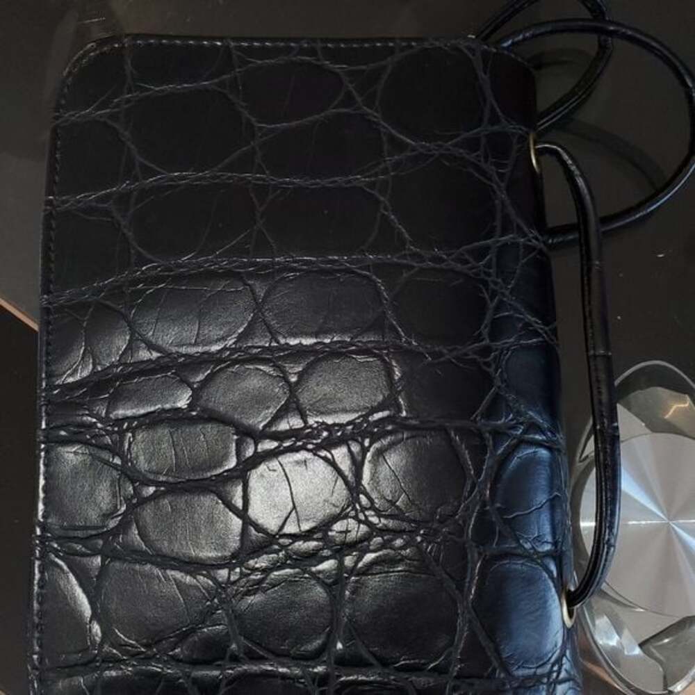 Black Patent Leather Purse - Picture 7 of 8